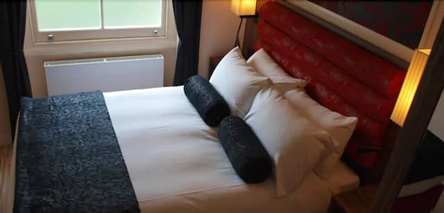 Simply Rooms & Suites-Classic Double Room-10