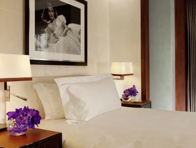 45 Park Lane - Dorchester Collection-Deluxe Room-3