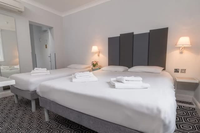 Victoria Inn-三人房-1