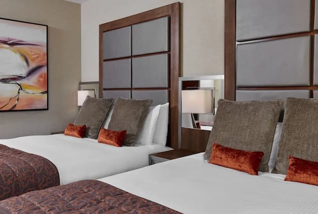 Leonardo Royal London Tower Bridge-Superior Twin Room-1