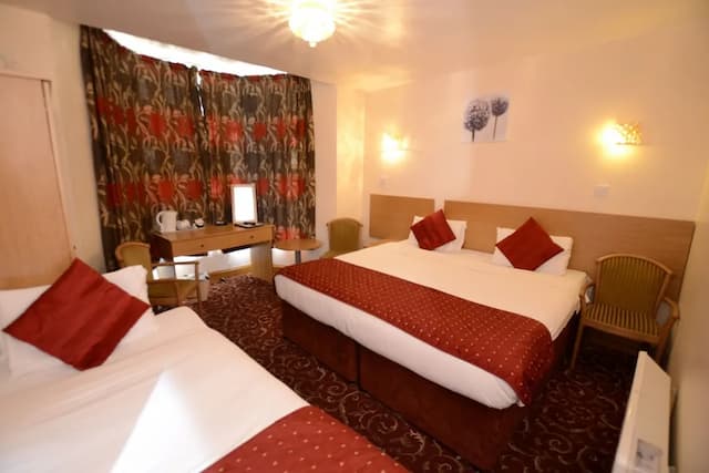 Britannia Inn Hotel-三人房-9