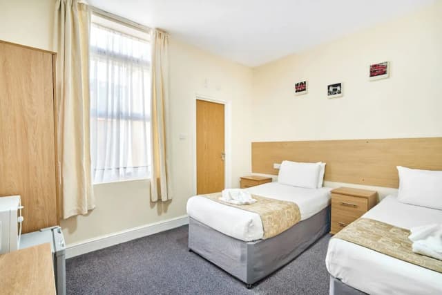 大不列顛飯店-三人房-17