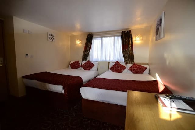 Britannia Inn Hotel-家庭房-2