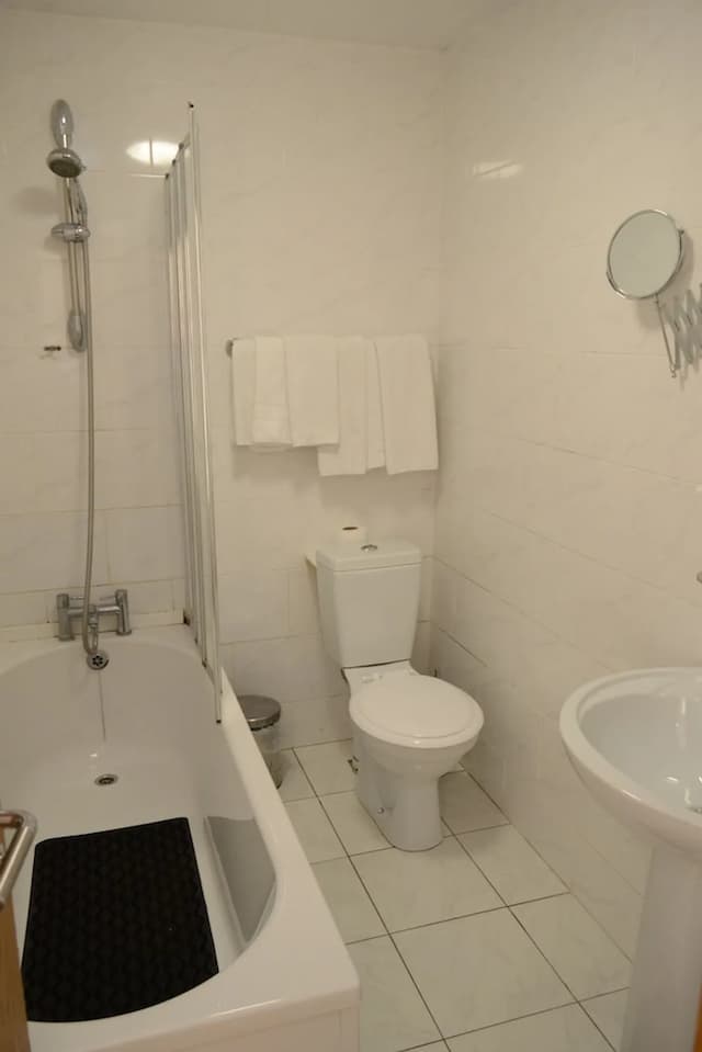 Britannia Inn Hotel-家庭房-22