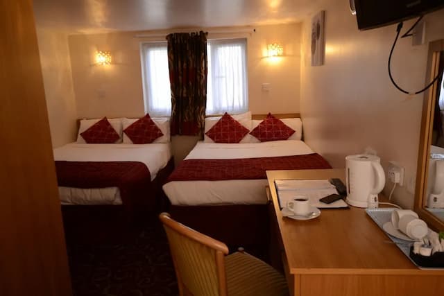 Britannia Inn Hotel-家庭房-16