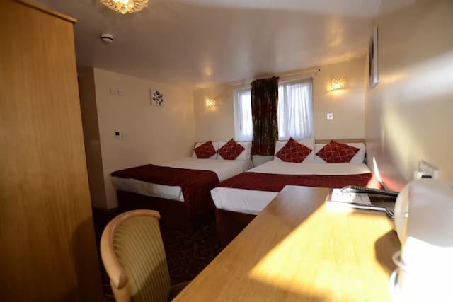 Britannia Inn Hotel-家庭房-4