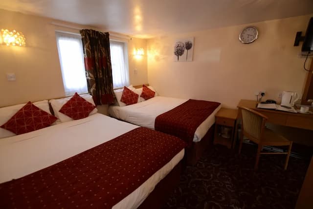 Britannia Inn Hotel-家庭房-14