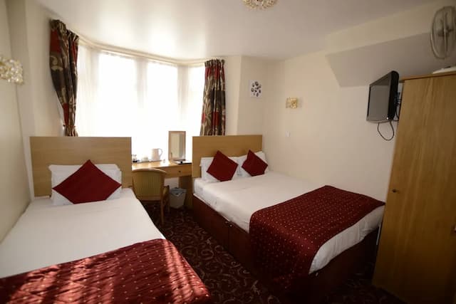 Britannia Inn Hotel-家庭房-8