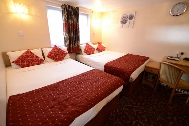 Britannia Inn Hotel-家庭房-10