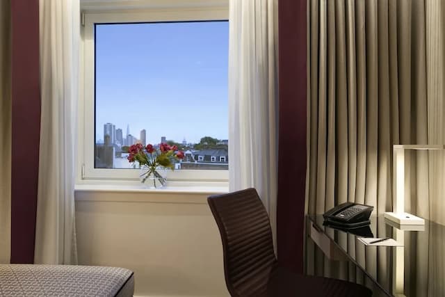 Hilton London Angel Islington-Deluxe Room, 1 Double Bed, Accessible-5
