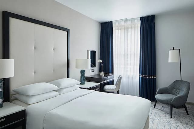 萬豪倫敦格羅夫納廣場酒店-豪華客房, 1 張加大雙人床-1