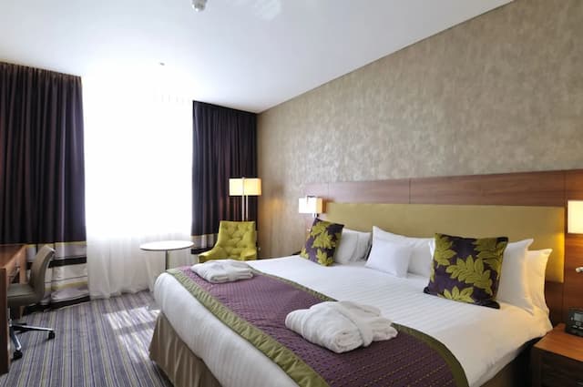 倫敦西區希爾頓逸林酒店-特級客房, 1 張特大雙人床-2