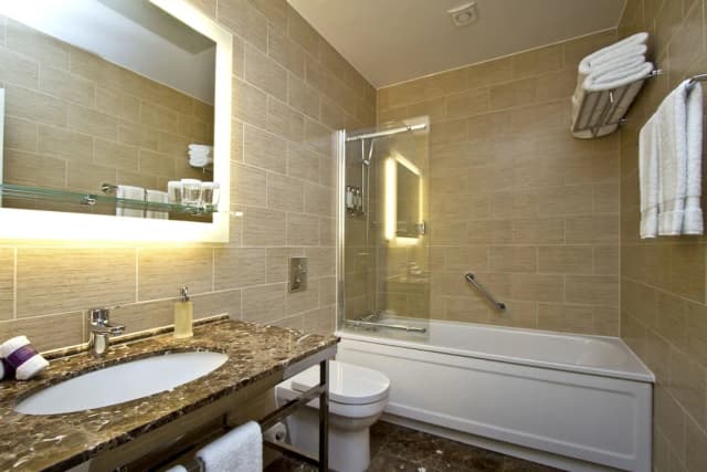 St. Ermins Hotel, Autograph Collection-Deluxe Room, 2 Double Beds-8