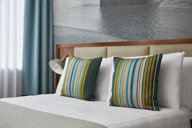 Seraphine Hammersmith Hotel-Cosy Room-2