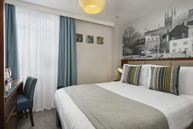 Seraphine Hammersmith Hotel-Cosy Room-1