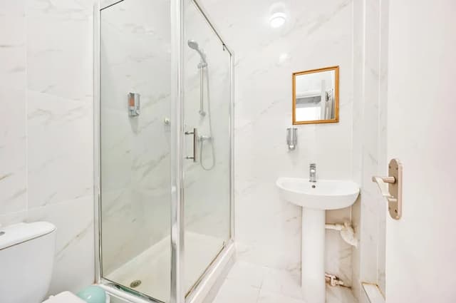 City London Hotel-单人房, 公共浴室-8