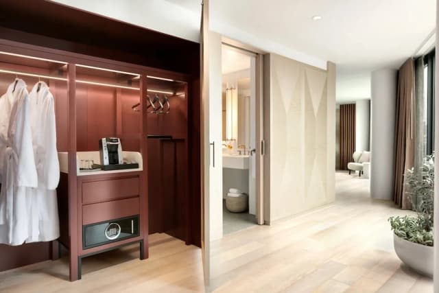 Hotel Indigo Williamsburg - Brooklyn by IHG-Suite, 1 Bedroom, Balcony, City View-7