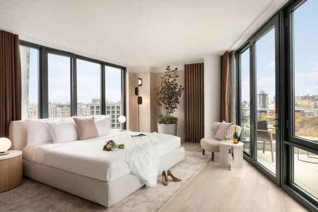 Hotel Indigo Williamsburg - Brooklyn by IHG-Suite, 1 Bedroom, Balcony, City View-8