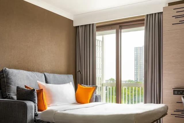London Marriott Hotel Regents Park-Junior Suite, 1 King Bed-2