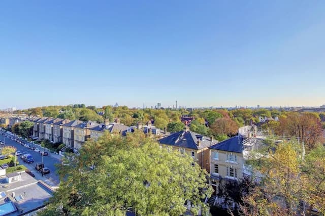 London Marriott Hotel Regents Park-Deluxe Room, 1 King Bed, Balcony-5