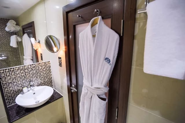 Doubletree by Hilton London Marble Arch-华丽客房, 1 张特大床-10