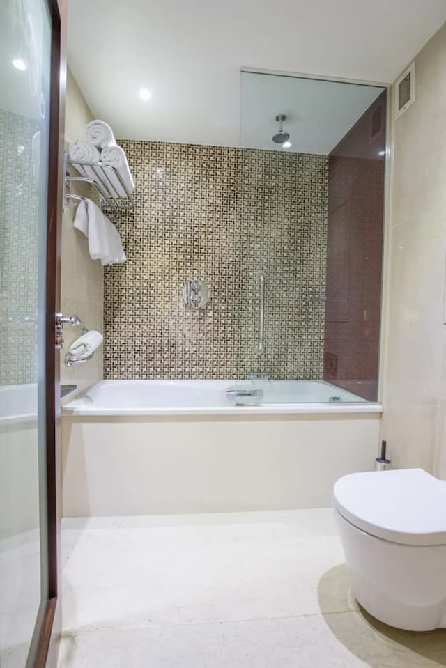 Doubletree by Hilton London Marble Arch-华丽客房, 1 张特大床-3