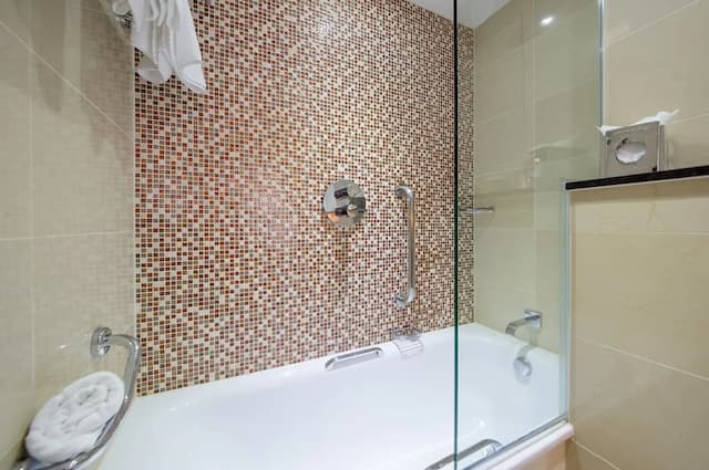 Doubletree by Hilton London Marble Arch-一张对床不可吸烟-3