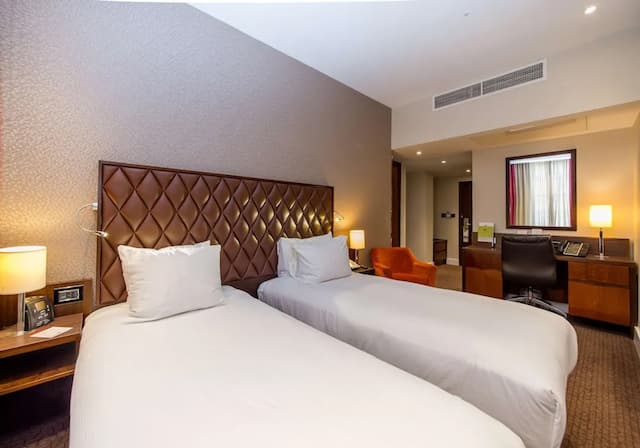 Doubletree by Hilton London Marble Arch-华丽客房, 2 张单人床-1
