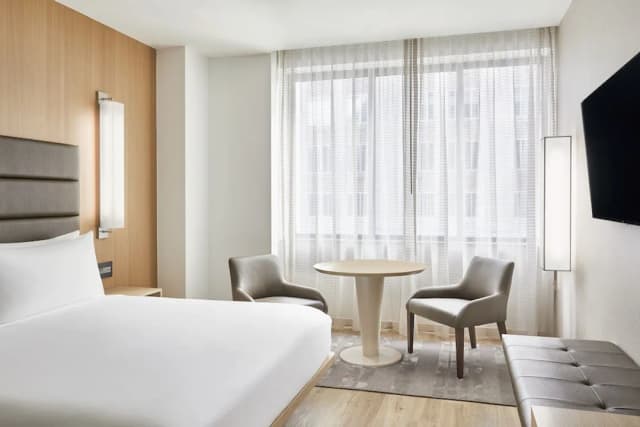 AC 호텔 바이 메리어트 휴스턴 다운타운-룸, 킹사이즈침대 1개 (Mobility/Hearing Accessible, Tub)-3