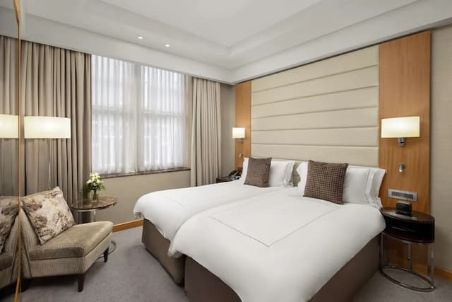 Conrad London St. James-Twin Deluxe Room-2