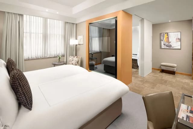 Conrad London St. James-Twin Executive Room With Lounge Access-2