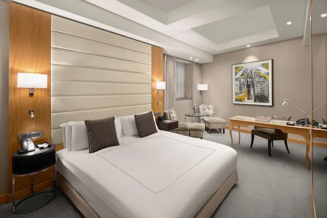 Conrad London St. James-King Executive Accessible With Lounge Access-5