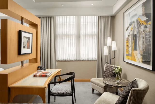 Conrad London St. James-Junior Suite-4
