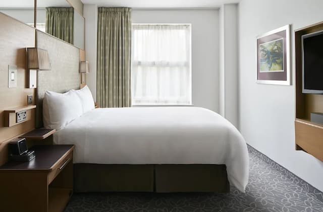 Club Quarters Hotel Covent Garden Holborn-高级房, 1 张大床和 1 张沙发床-7