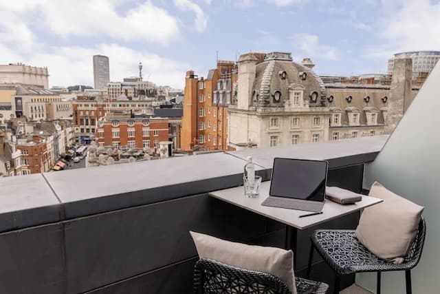 엠이 런던-룸, 테라스, 시내 전망 (Superior ME)-1