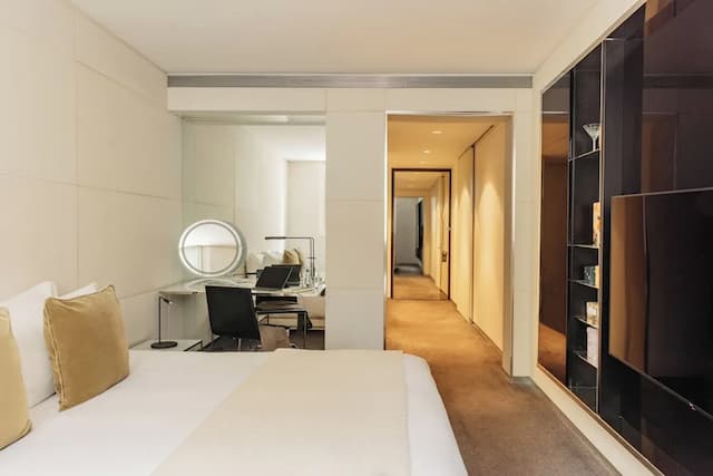 엠이 런던-룸 (Always ME)-2