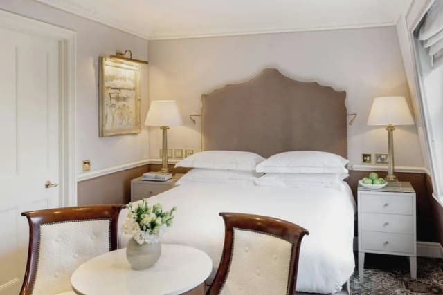 에거튼 하우스 호텔-클래식 더블룸-14