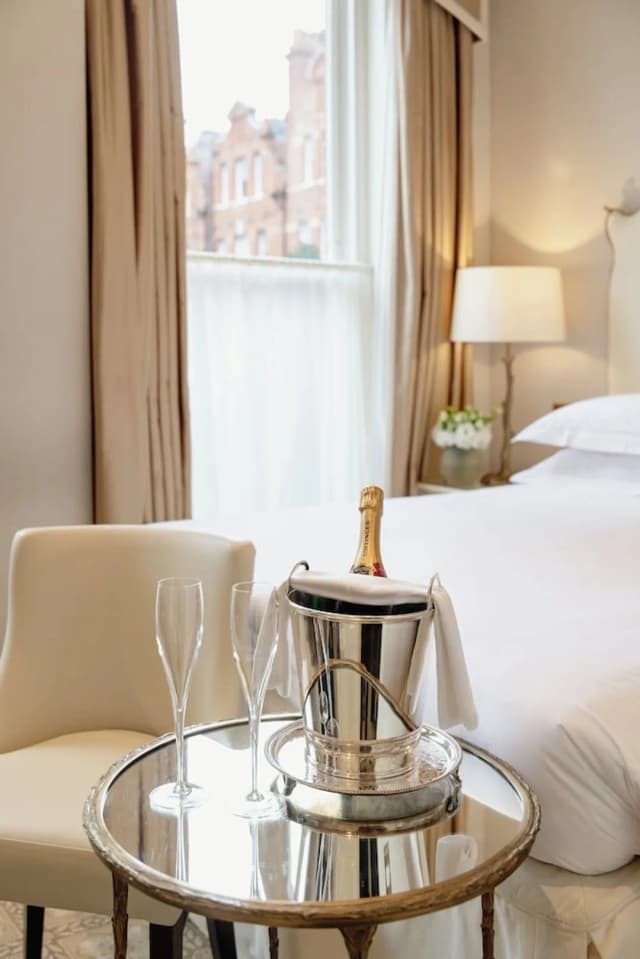 에거튼 하우스 호텔-클래식 더블룸-3