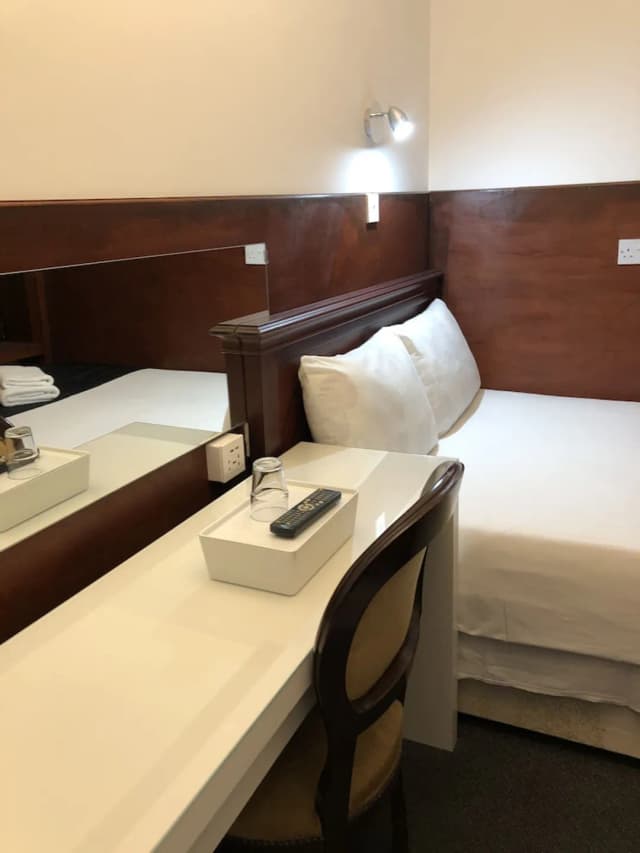 플라자 런던 호텔-더블룸, 앙스위트-19