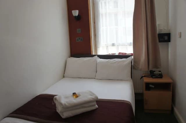 플라자 런던 호텔-더블룸, 앙스위트-7