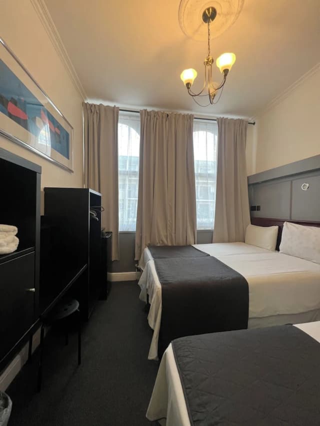 플라자 런던 호텔-슈피리어 스위트-11