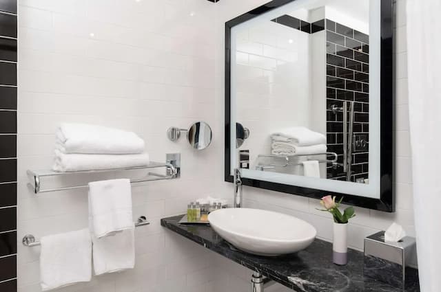 ヒルトン ロンドン ウェンブリー-ルーム クイーンベッド 1 台 バリアフリー クラブラウンジ利用可-5