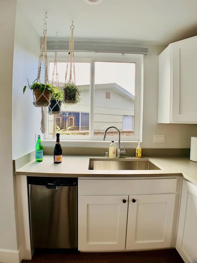 Birdhouse on GreenLake-Exclusive Cottage-7