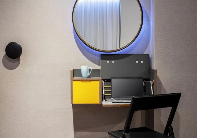 Point A Hotel - Paddington-Twin Room, Accessible-7