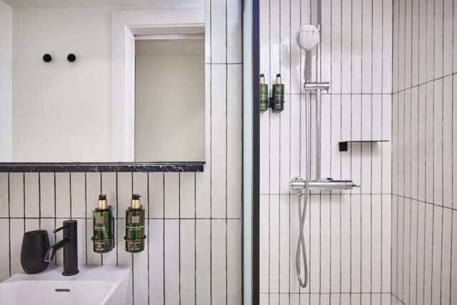 Melia White House Hotel-Deluxe Twin Room-9