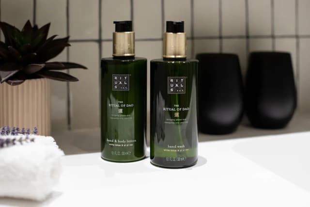 Melia White House Hotel-Deluxe Twin Room-7