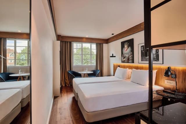 Melia White House Hotel-Deluxe Twin Room-5