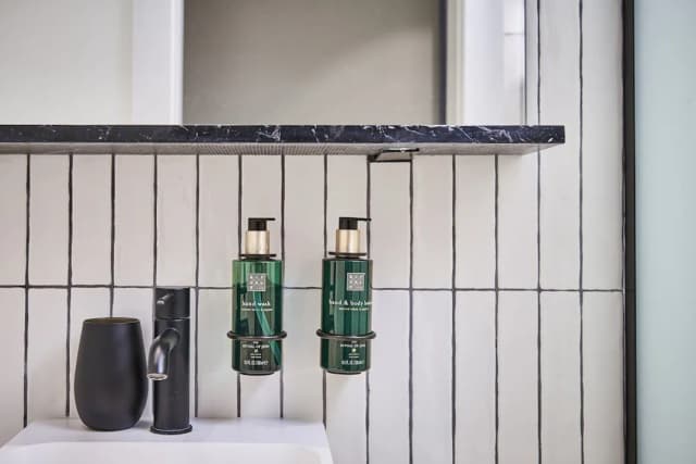 Melia White House Hotel-Deluxe Twin Room-8