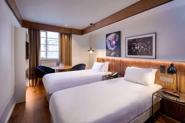 Melia White House Hotel-Deluxe Twin Room-1