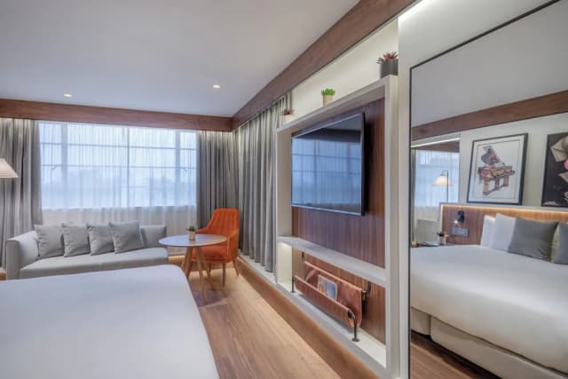 Melia White House Hotel-Premium Room King Bed-1